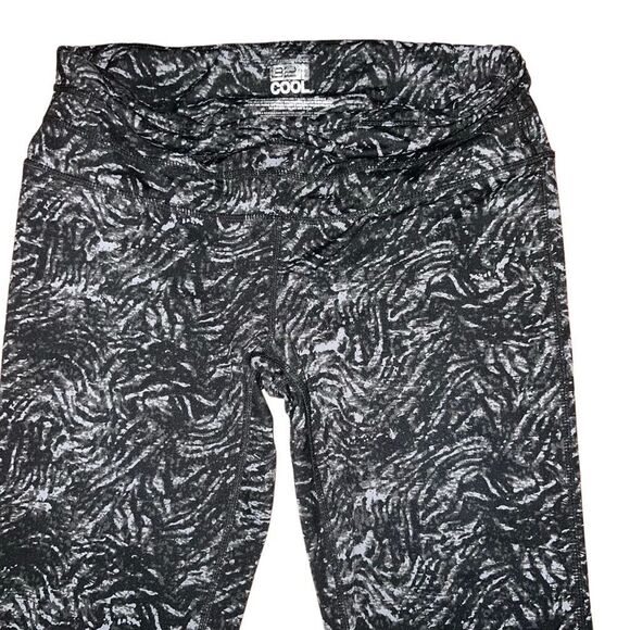Women’s athletic pants size small 32 degrees cool - Picture 2 of 3